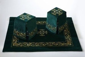 Зеленый шитье шнурами